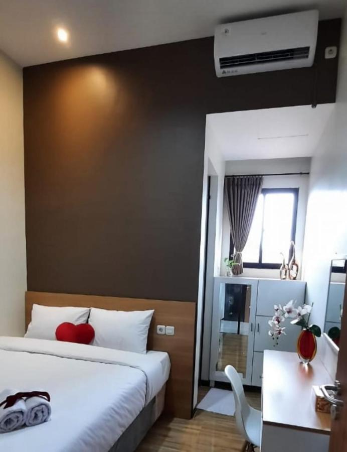 Phoenix Guest House 수라바야 외부 사진