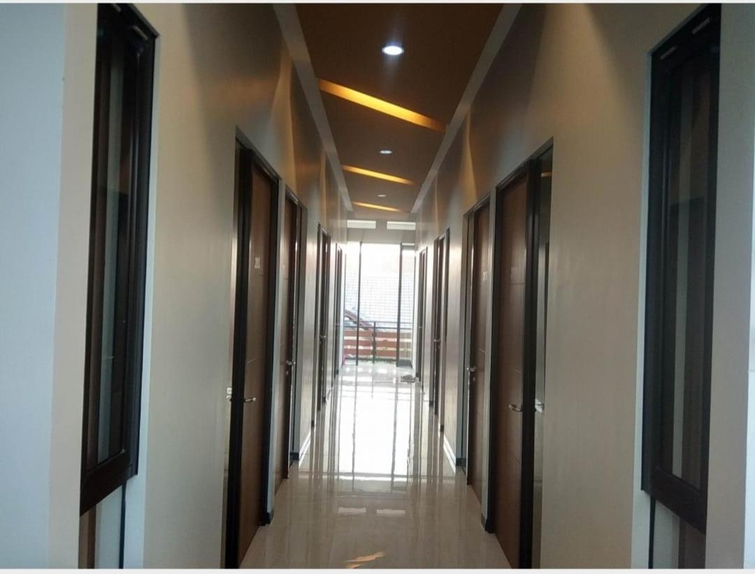 Phoenix Guest House 수라바야 외부 사진